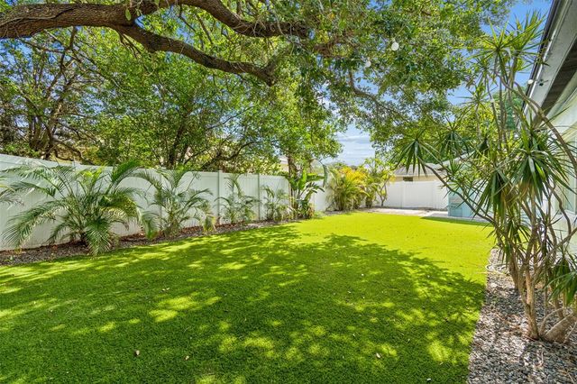 4602 W BAY VILLA AVENUE, Tampa, FL 33629