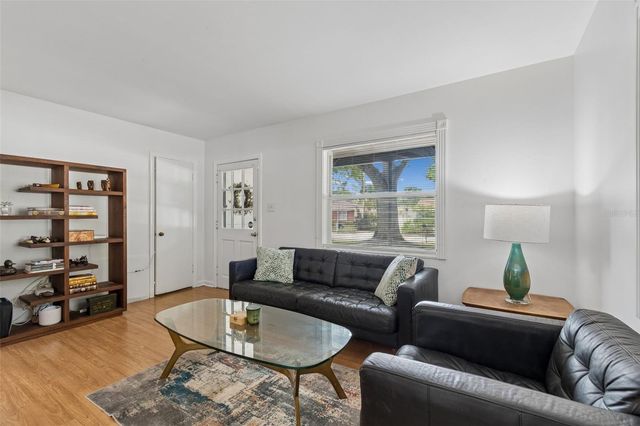 4602 W BAY VILLA AVENUE, Tampa, FL 33629