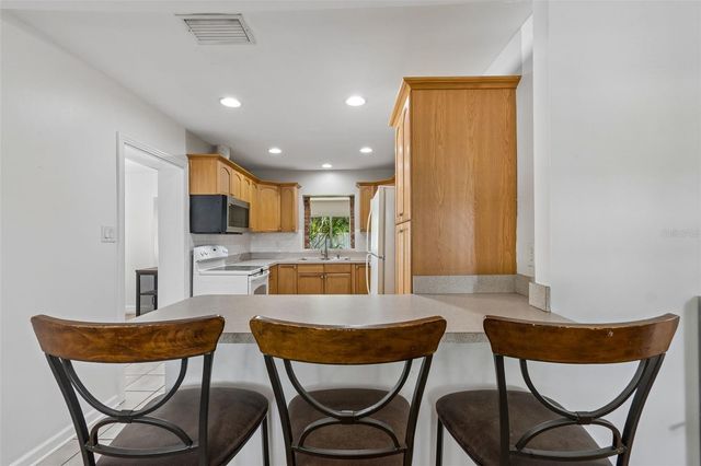 4602 W BAY VILLA AVENUE, Tampa, FL 33629