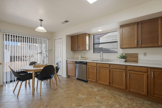 6501 Blue Quail Road NE, Rio Rancho, NM 87144