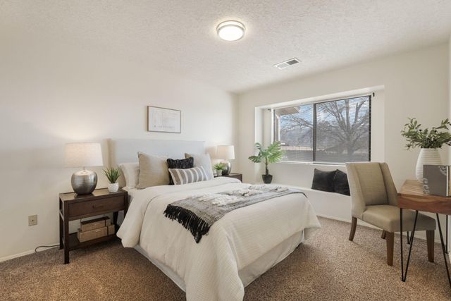 6501 Blue Quail Road NE, Rio Rancho, NM 87144