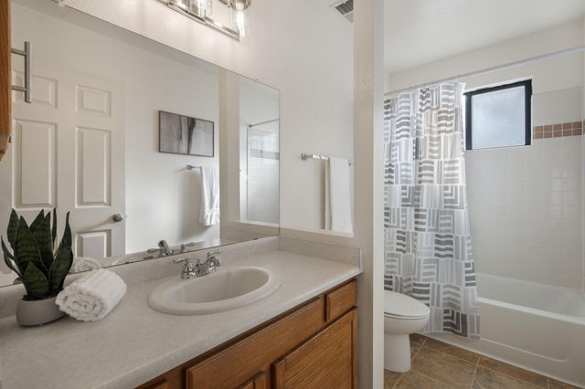 6501 Blue Quail Road NE, Rio Rancho, NM 87144