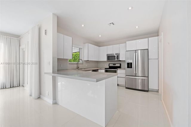 1530 Zuleta Ave, Coral Gables, FL 33146