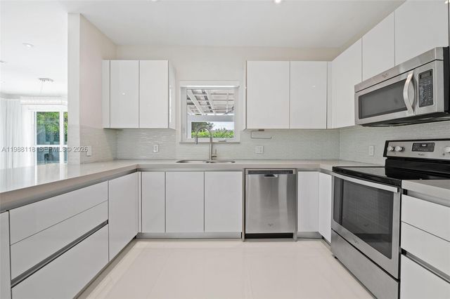 1530 Zuleta Ave, Coral Gables, FL 33146