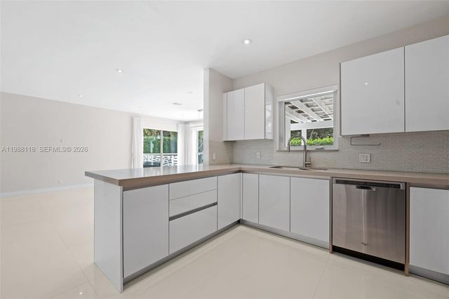 1530 Zuleta Ave, Coral Gables, FL 33146