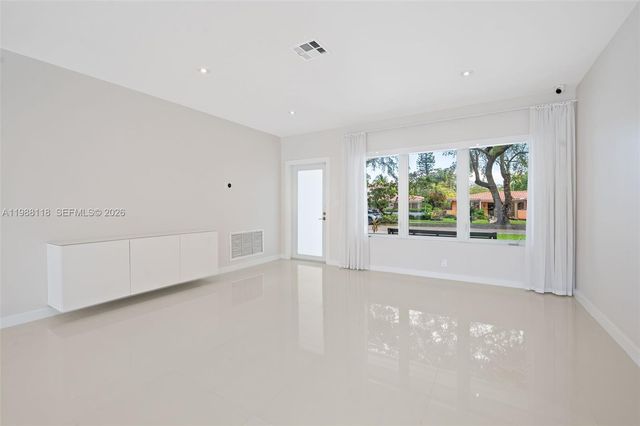 1530 Zuleta Ave, Coral Gables, FL 33146