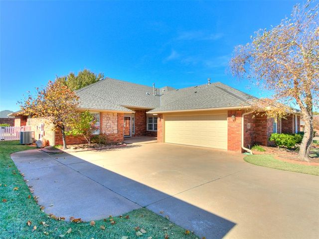 15301 Rocky Mountain Drive, Edmond, OK 73013