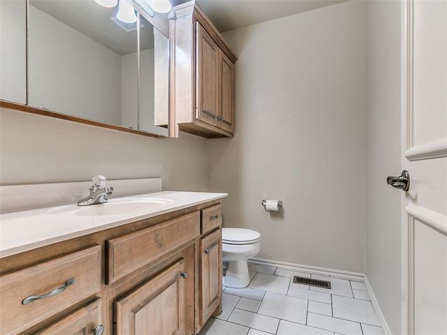 15301 Rocky Mountain Drive, Edmond, OK 73013