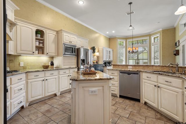 2123 Winthrop Ct., Tyler, TX 75703