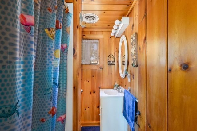 41 Bassett Lane, Dennis, MA 02639