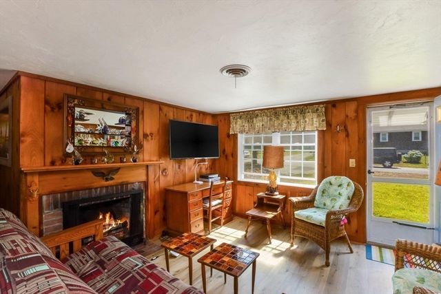 41 Bassett Lane, Dennis, MA 02639