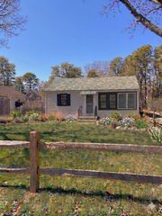 41 Bassett Lane, Dennis, MA 02639