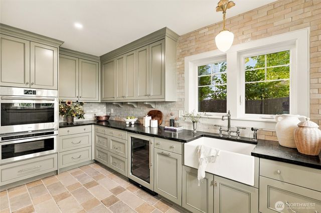 5157 NE Latimer Place, Seattle, WA 98105