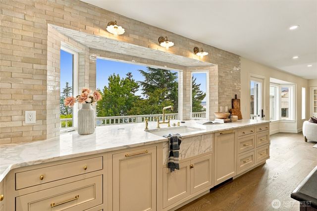 5157 NE Latimer Place, Seattle, WA 98105