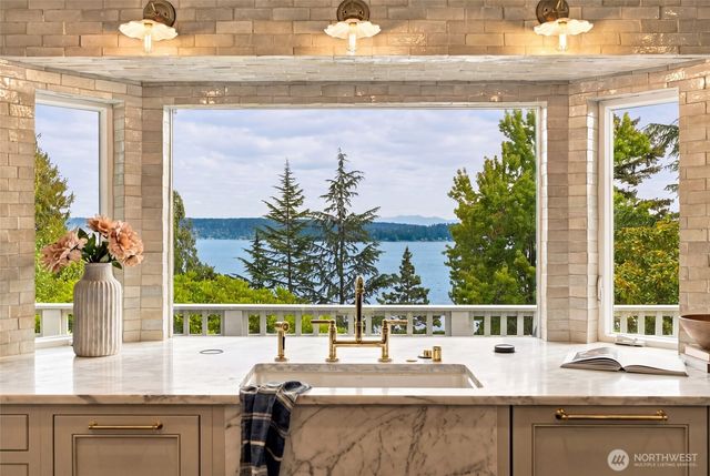 5157 NE Latimer Place, Seattle, WA 98105