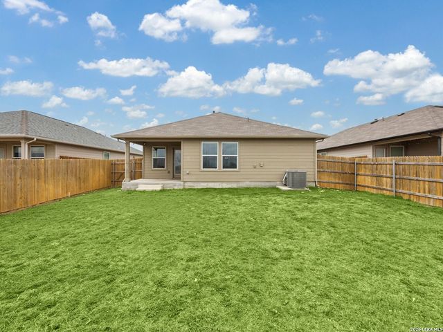 323 Shimmering Cove, San Marcos, TX 78666