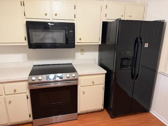 8030 Hampton Boulevard 414, North Lauderdale, FL 33068
