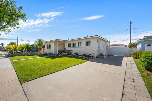 7889 La Casa Way, Buena Park, CA 90620