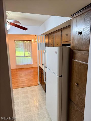 6250 Greenwood Pky 202, Sagamore Hills, OH 44067