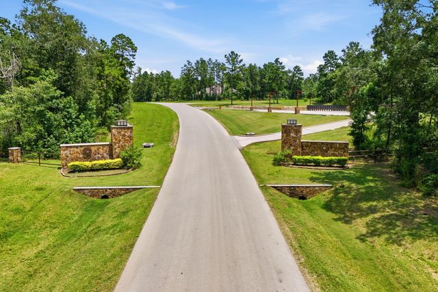 16068 Four Hills Rd, Willis, TX 77378