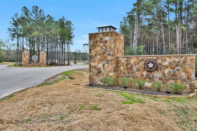 16068 Four Hills Rd, Willis, TX 77378