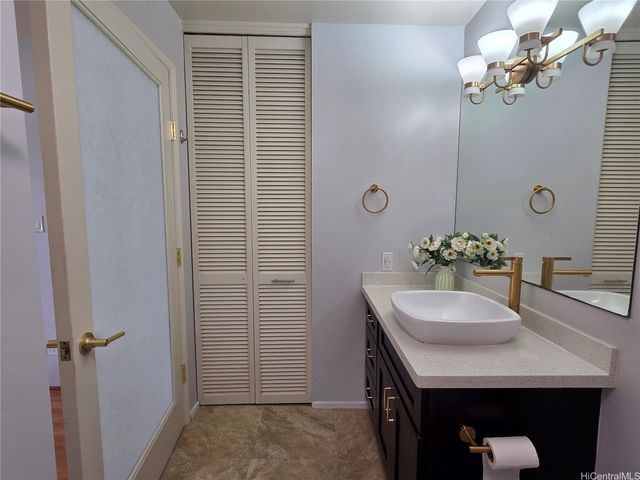 2140 Kuhio Avenue 2010, Honolulu, HI 96815