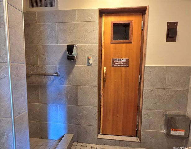 2140 Kuhio Avenue 2010, Honolulu, HI 96815