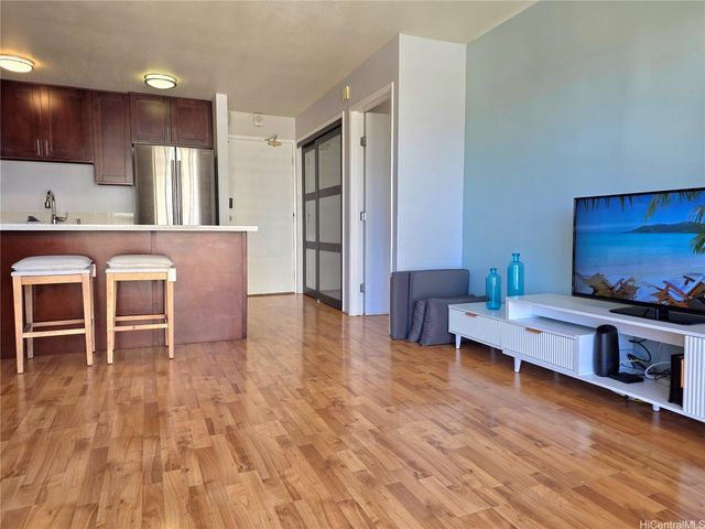 2140 Kuhio Avenue 2010, Honolulu, HI 96815
