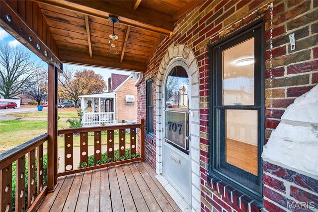 707 Pardella Avenue, St Louis, MO 63125