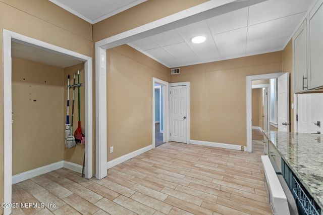 166 KINGSTON Avenue, Daytona Beach, FL 32114