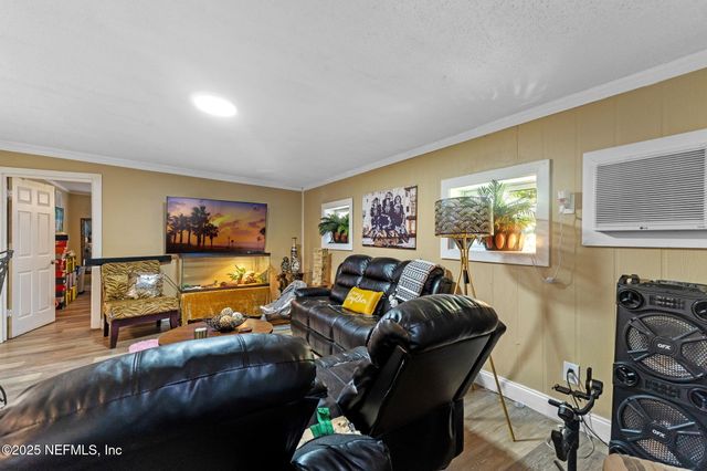 166 KINGSTON Avenue, Daytona Beach, FL 32114