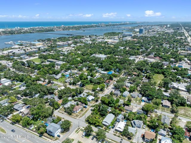 166 KINGSTON Avenue, Daytona Beach, FL 32114