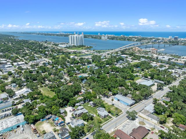 166 KINGSTON Avenue, Daytona Beach, FL 32114