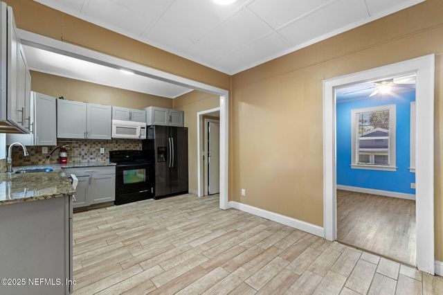 166 KINGSTON Avenue, Daytona Beach, FL 32114