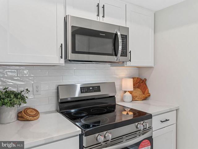 1203 ROBERTS WAY, Voorhees, NJ 08043
