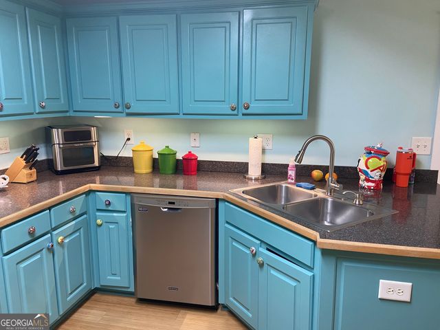 879 Hawk Creek Trail, Winder, GA 30680