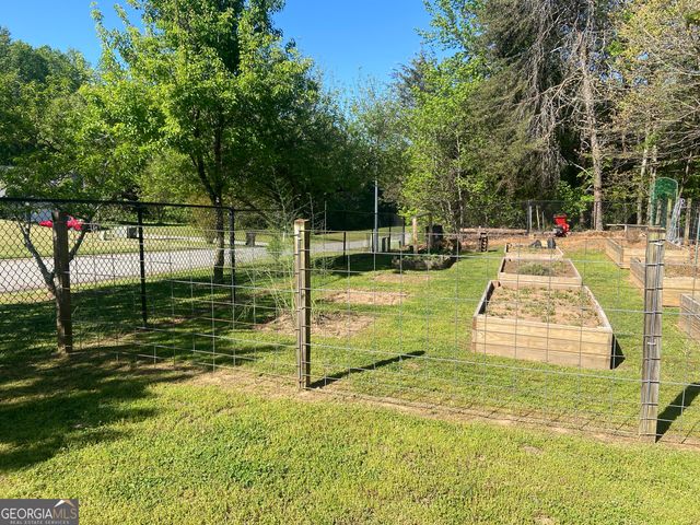 879 Hawk Creek Trail, Winder, GA 30680