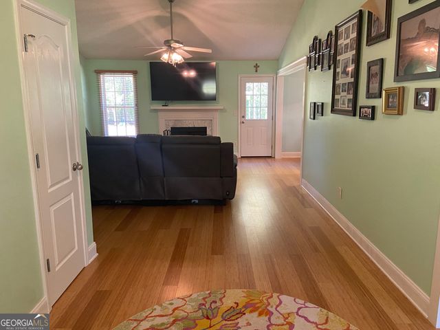 879 Hawk Creek Trail, Winder, GA 30680