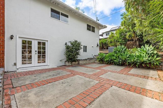 1271 Alta Vista Drive, Vista, CA 92084