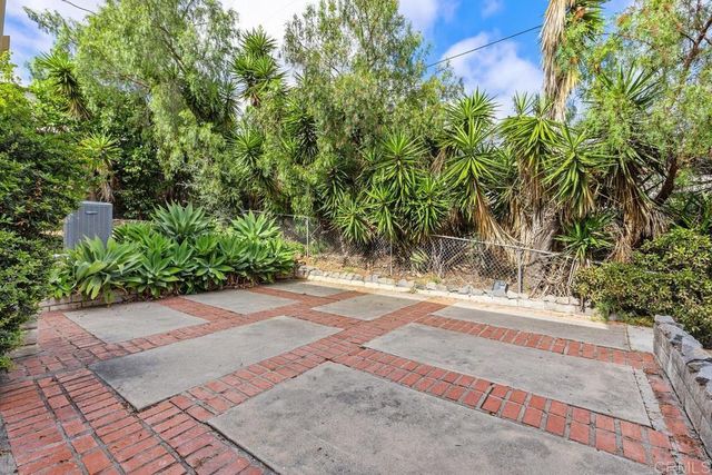 1271 Alta Vista Drive, Vista, CA 92084