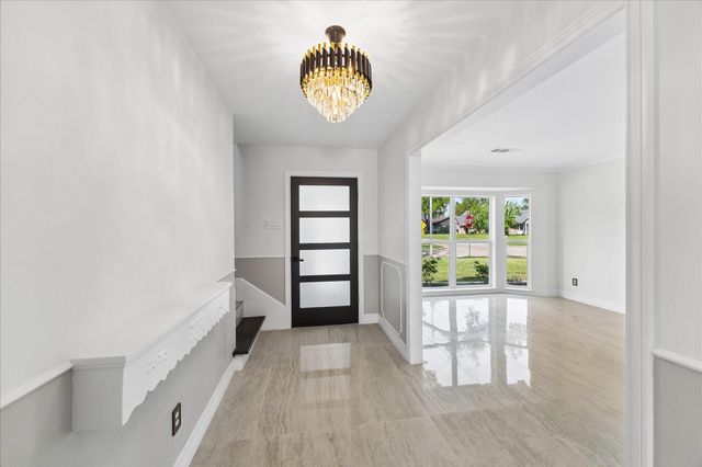 2302 Brooktree Drive, Houston, TX 77008