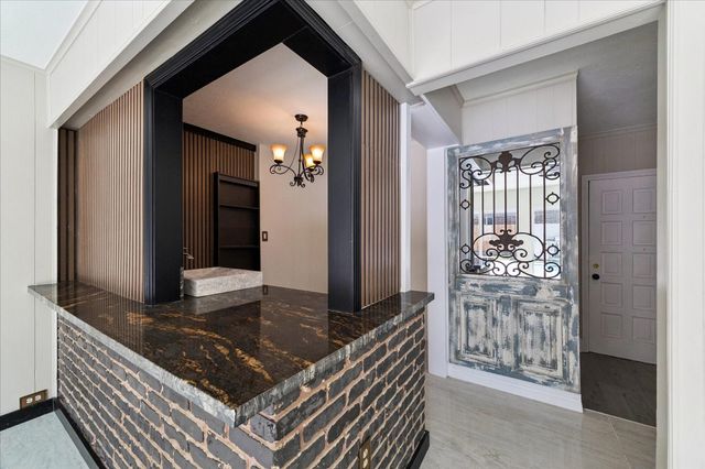 2302 Brooktree Drive, Houston, TX 77008