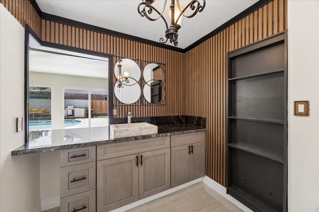 2302 Brooktree Drive, Houston, TX 77008