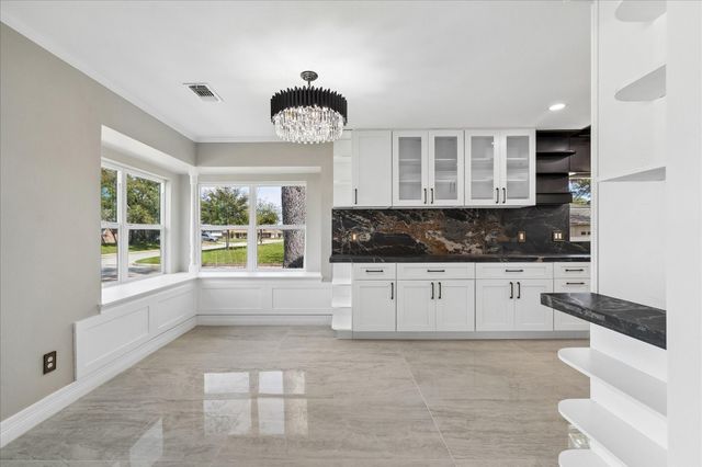 2302 Brooktree Drive, Houston, TX 77008