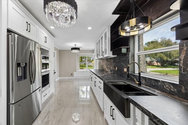 2302 Brooktree Drive, Houston, TX 77008