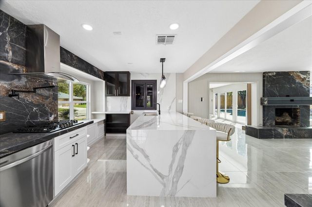 2302 Brooktree Drive, Houston, TX 77008