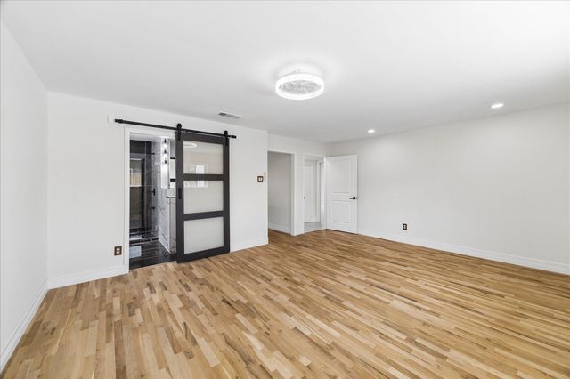 2302 Brooktree Drive, Houston, TX 77008