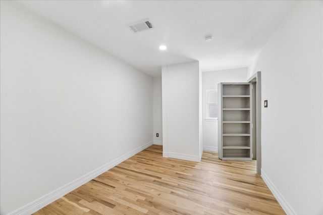 2302 Brooktree Drive, Houston, TX 77008