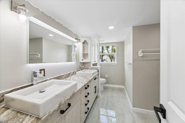 2302 Brooktree Drive, Houston, TX 77008