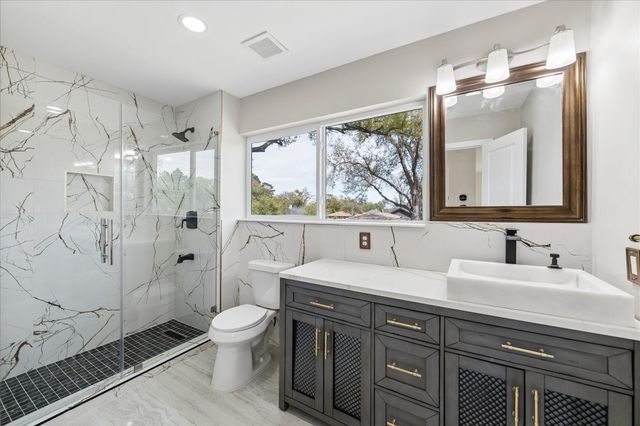 2302 Brooktree Drive, Houston, TX 77008